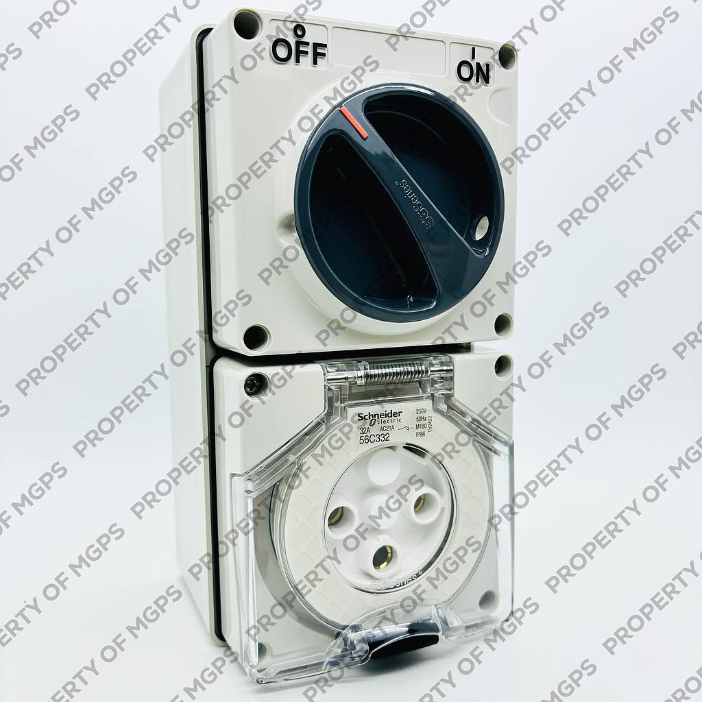 Schneider  250V 32A 3 pin SW SKT IP66
